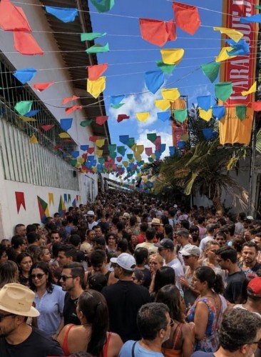 VILA DO ARTESÃO COM RECORDE DE PÚBLICO E PORTÕES FECHADOS!