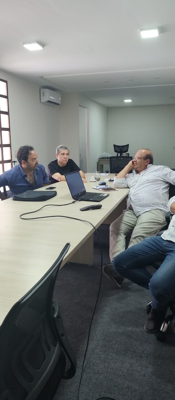 Reunião na Amde define projetos de reforma para a Vila do Artesão e Arccas Titão e Catedral